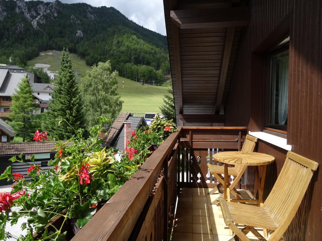 Apartments & Rooms Smucka Kranjska Gora Ruang foto