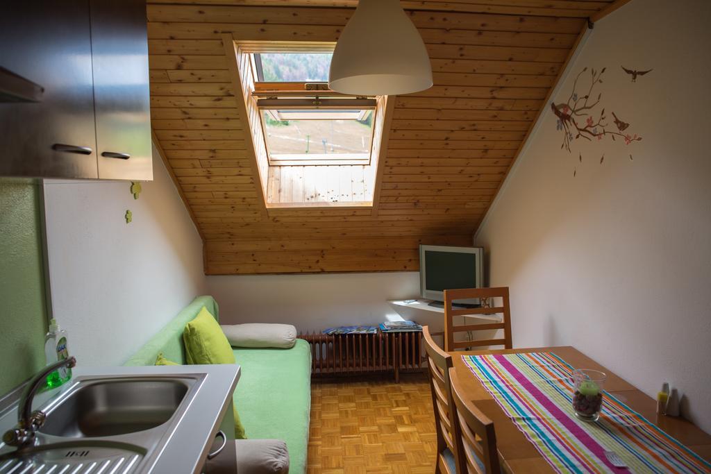 Apartments & Rooms Smucka Kranjska Gora Bagian luar foto